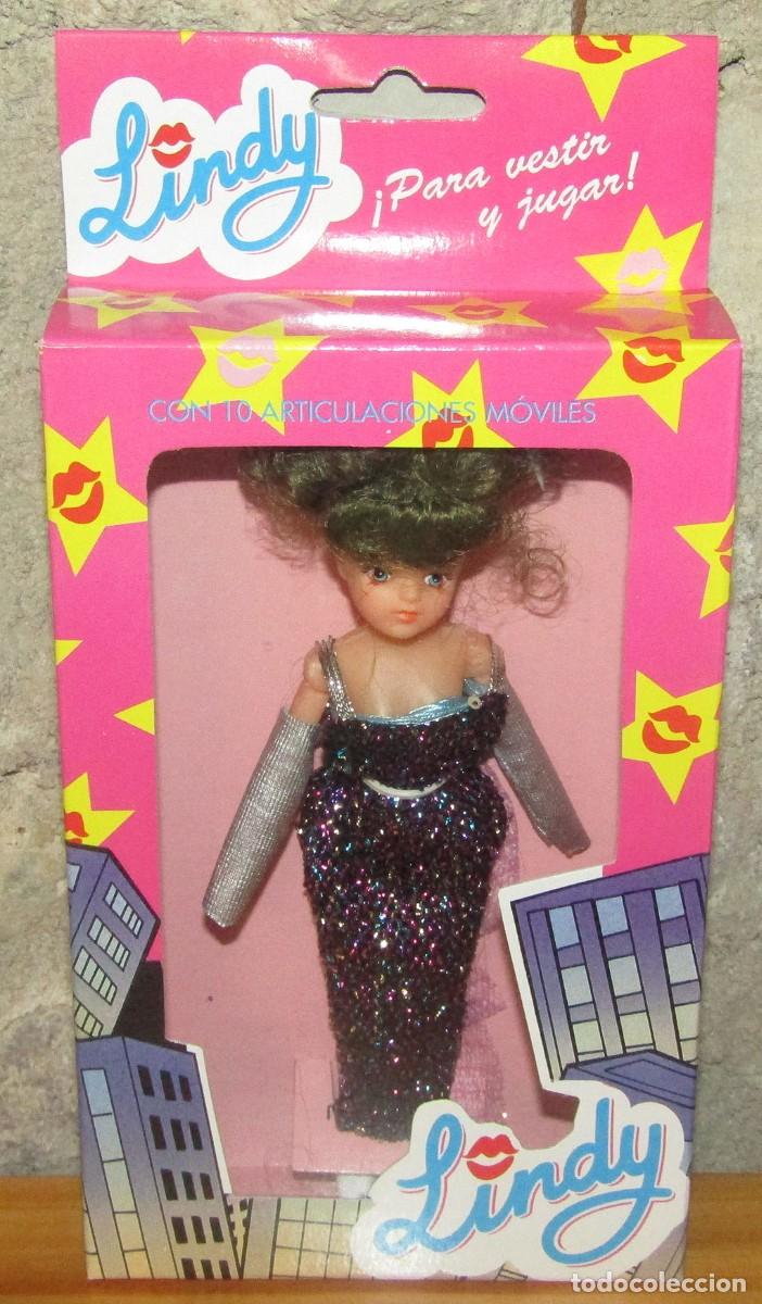 Mu&ntilde;ecas espa&ntilde;olas modernas: ANTIGUA MU&Ntilde;ECA LINDY, &iexcl;PARA VESTIR Y JUGAR! - NUEVA Y EN SU CAJA ORIGINAL - ARTICULADA - mod. J