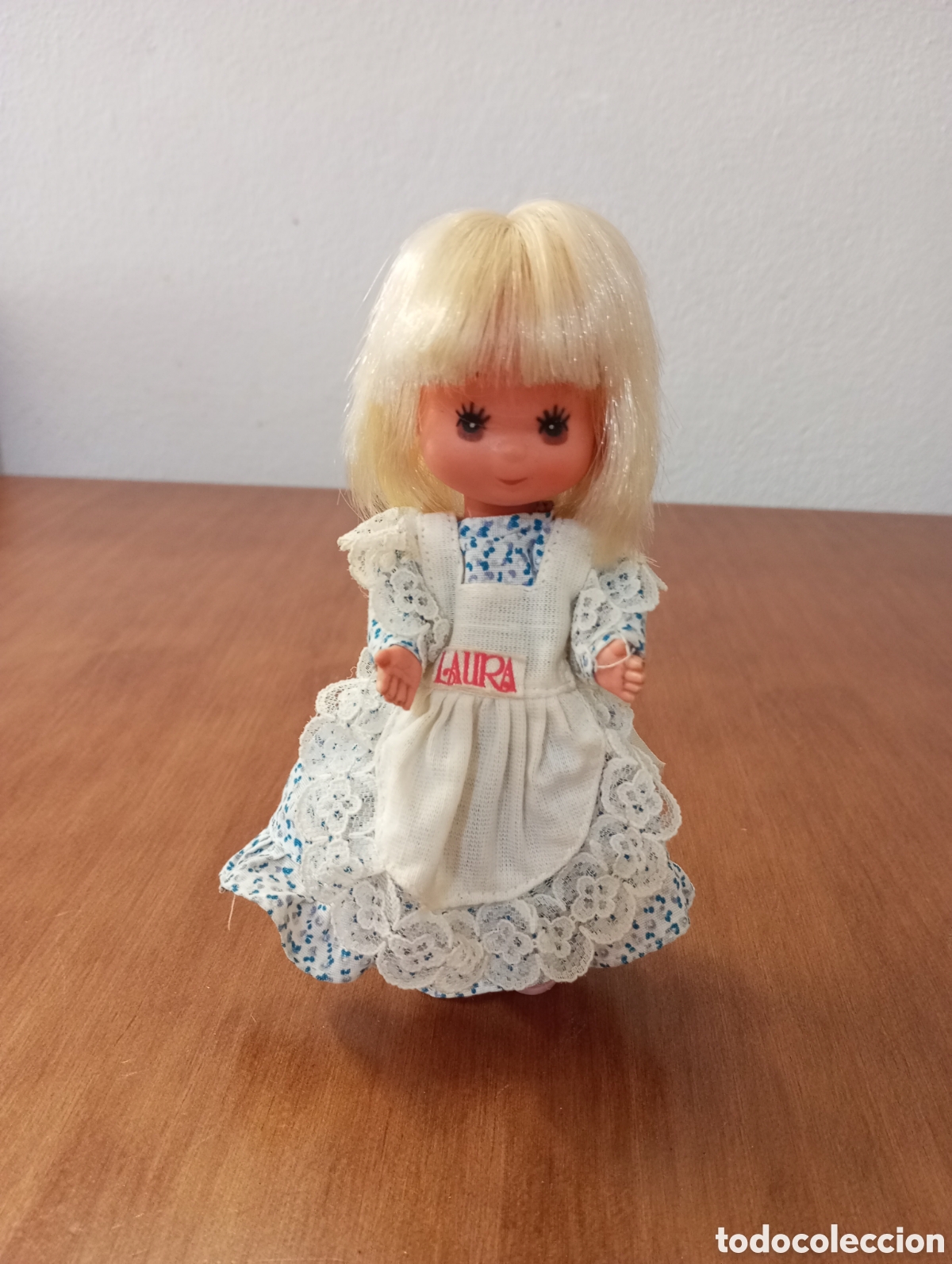 Mu&ntilde;ecas espa&ntilde;olas modernas: Laura de las monta&ntilde;as TOYSE