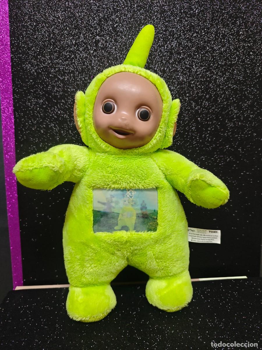 Mu&ntilde;ecas espa&ntilde;olas modernas: MU&Ntilde;ECO DE PELUCHE VINTAGE TELETUBBIES CON HOLOGRAMAS EN PECHO MARCA TOMY DE 35 CM