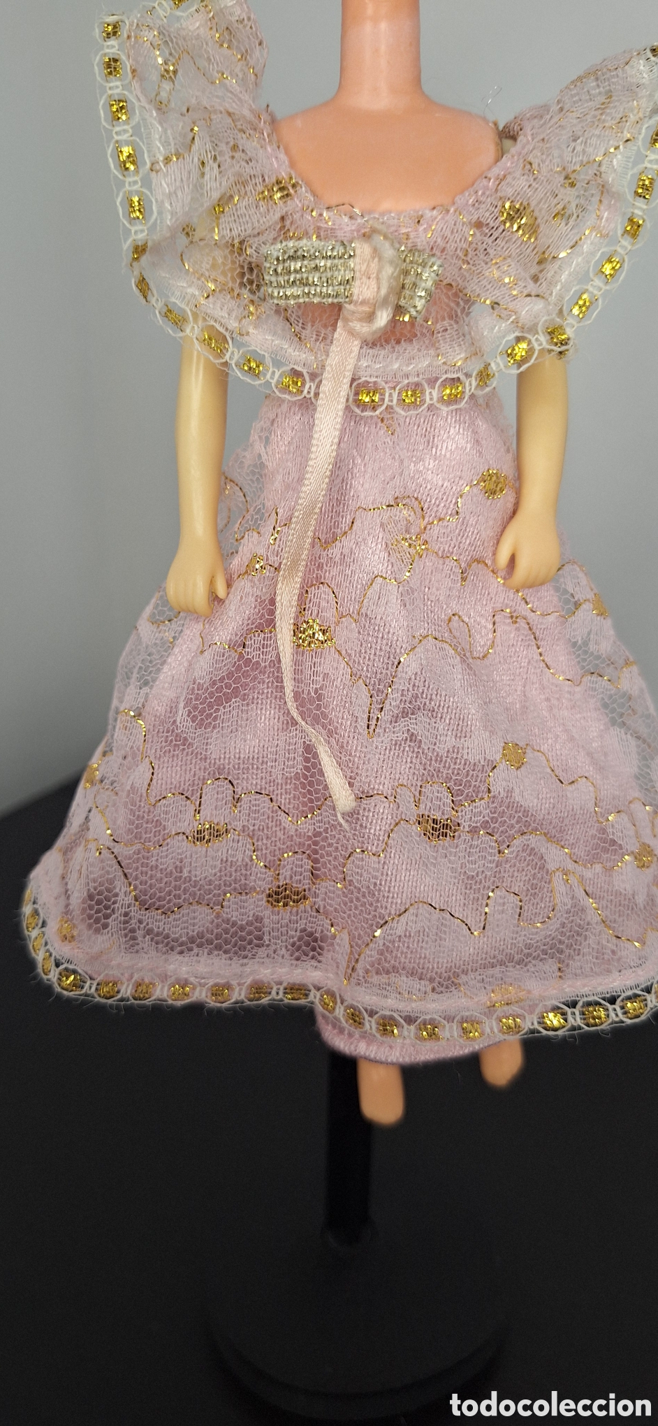 Mu&ntilde;ecas espa&ntilde;olas modernas: vestido chabel y su lazo