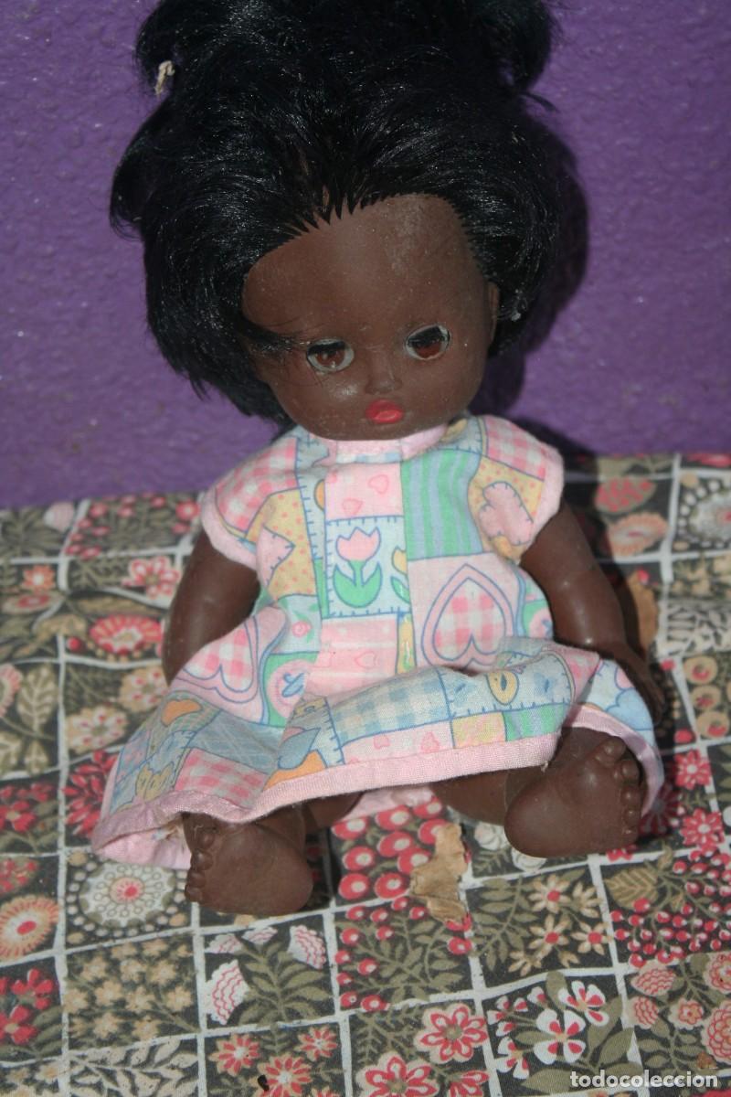 Mu&ntilde;ecas espa&ntilde;olas modernas: mu&ntilde;eca negrita sin marca - Foto 1