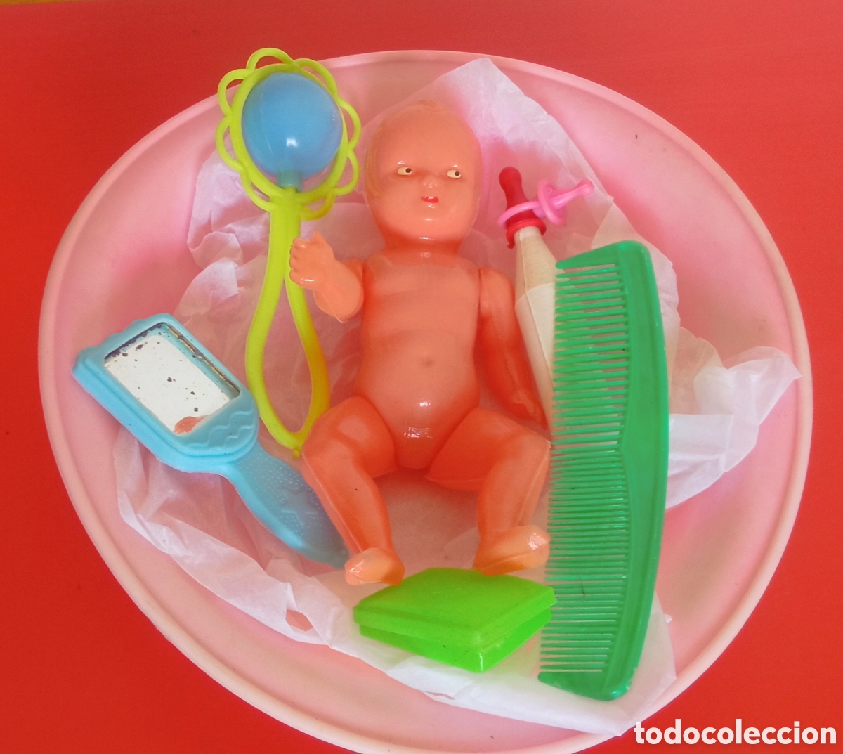 Mu&ntilde;ecas espa&ntilde;olas modernas: PALANGANA CON MU&Ntilde;ECO Y ACCESORIOS.GONZALBO 70'S.NUEVO.