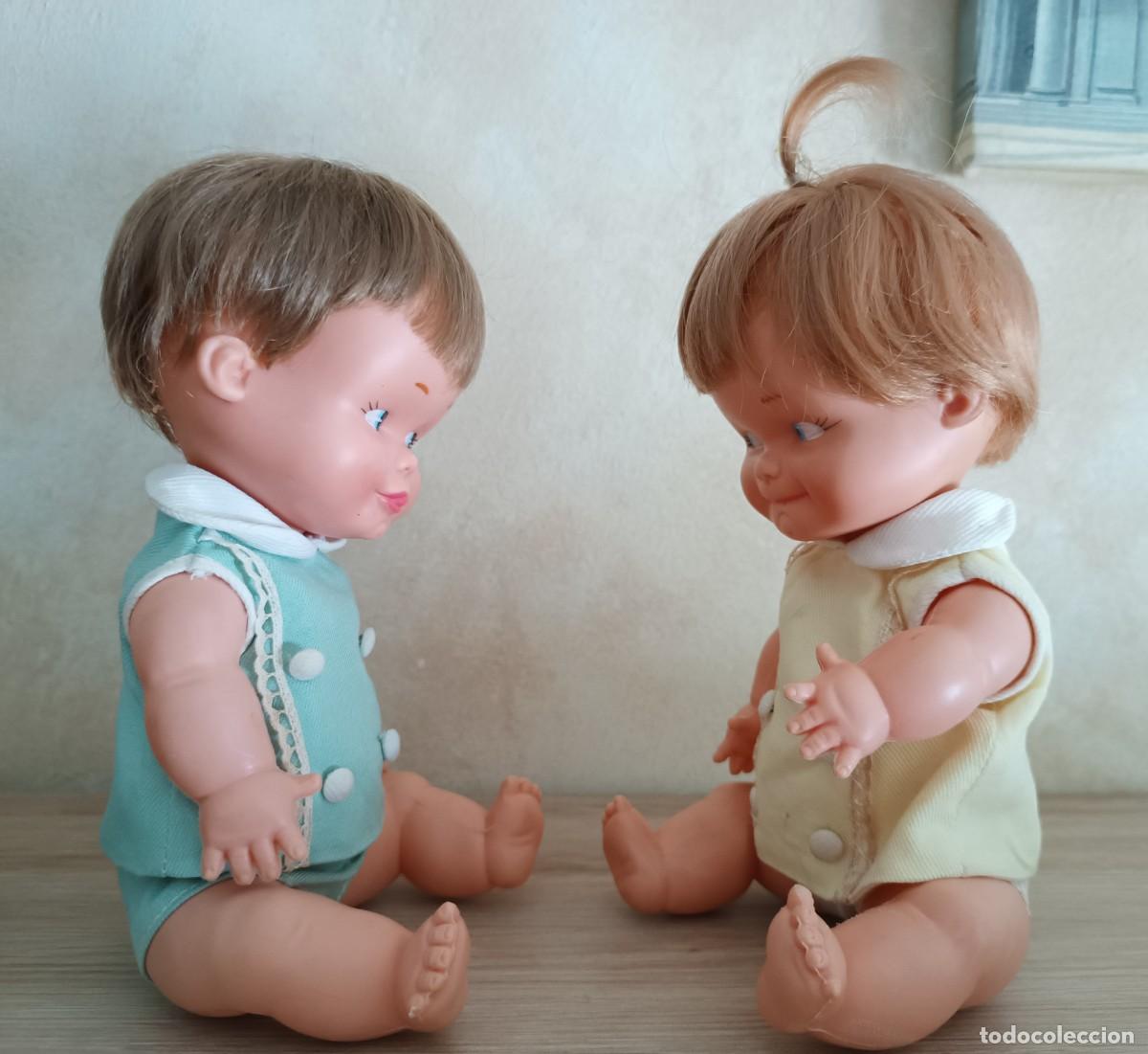 Mu&ntilde;ecas espa&ntilde;olas modernas: Mu&ntilde;ecos Bal&iacute;n y Balita con ropita de origen