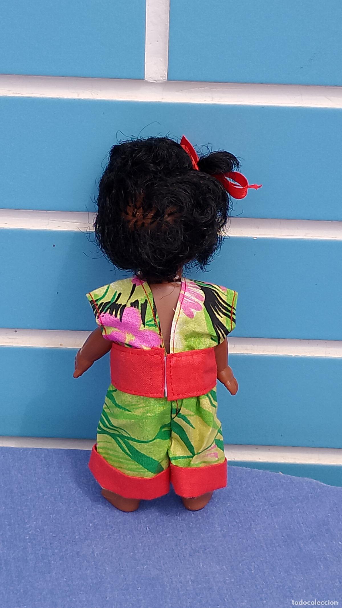 Mu&ntilde;ecas espa&ntilde;olas modernas: Antigua mu&ntilde;eca Alina negra de b.b. - Foto 2