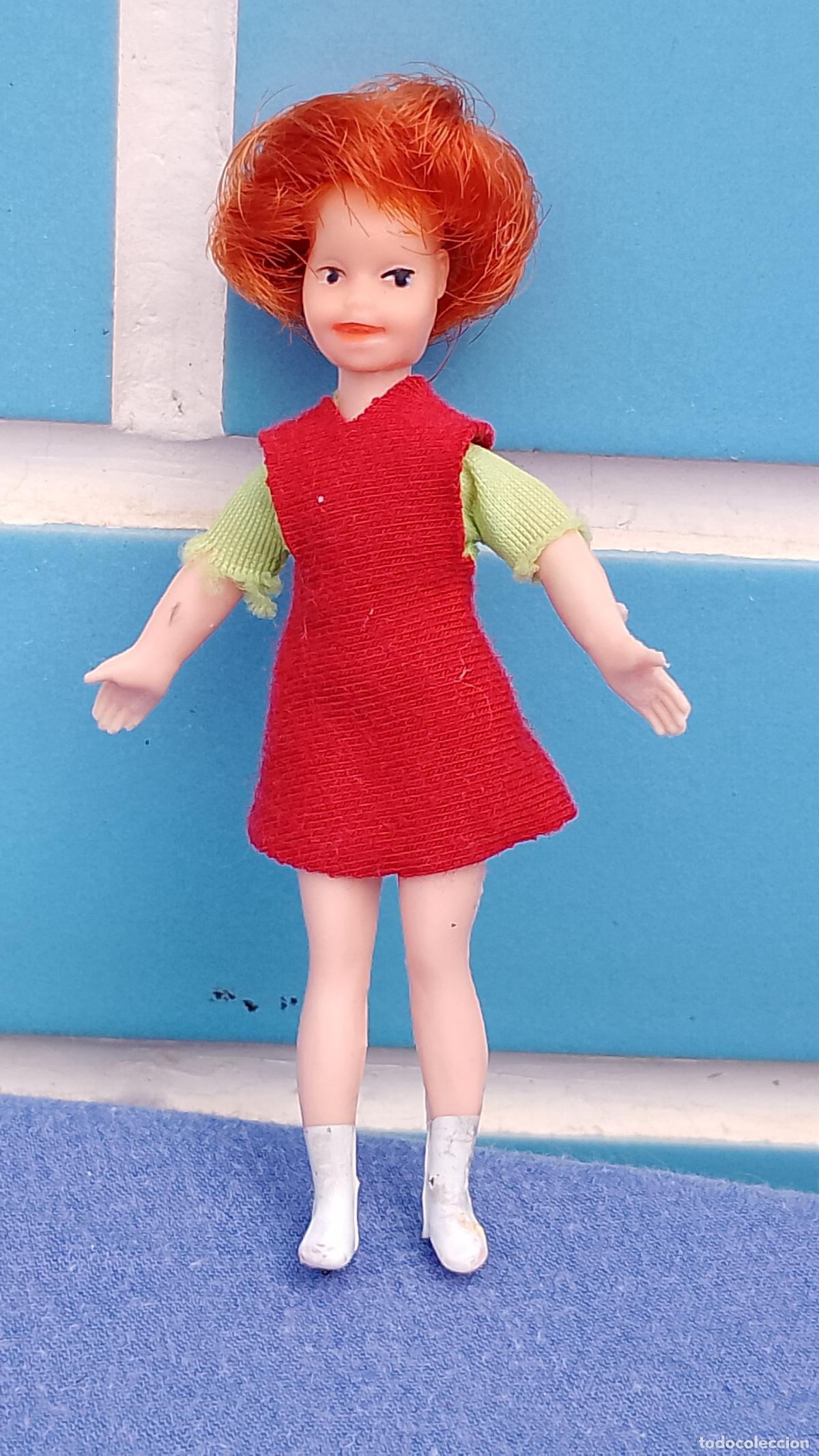 Mu&ntilde;ecas espa&ntilde;olas modernas: Antigua mu&ntilde;eca Hija ni&ntilde;a de la Familia Hogar&iacute;n de Modisa