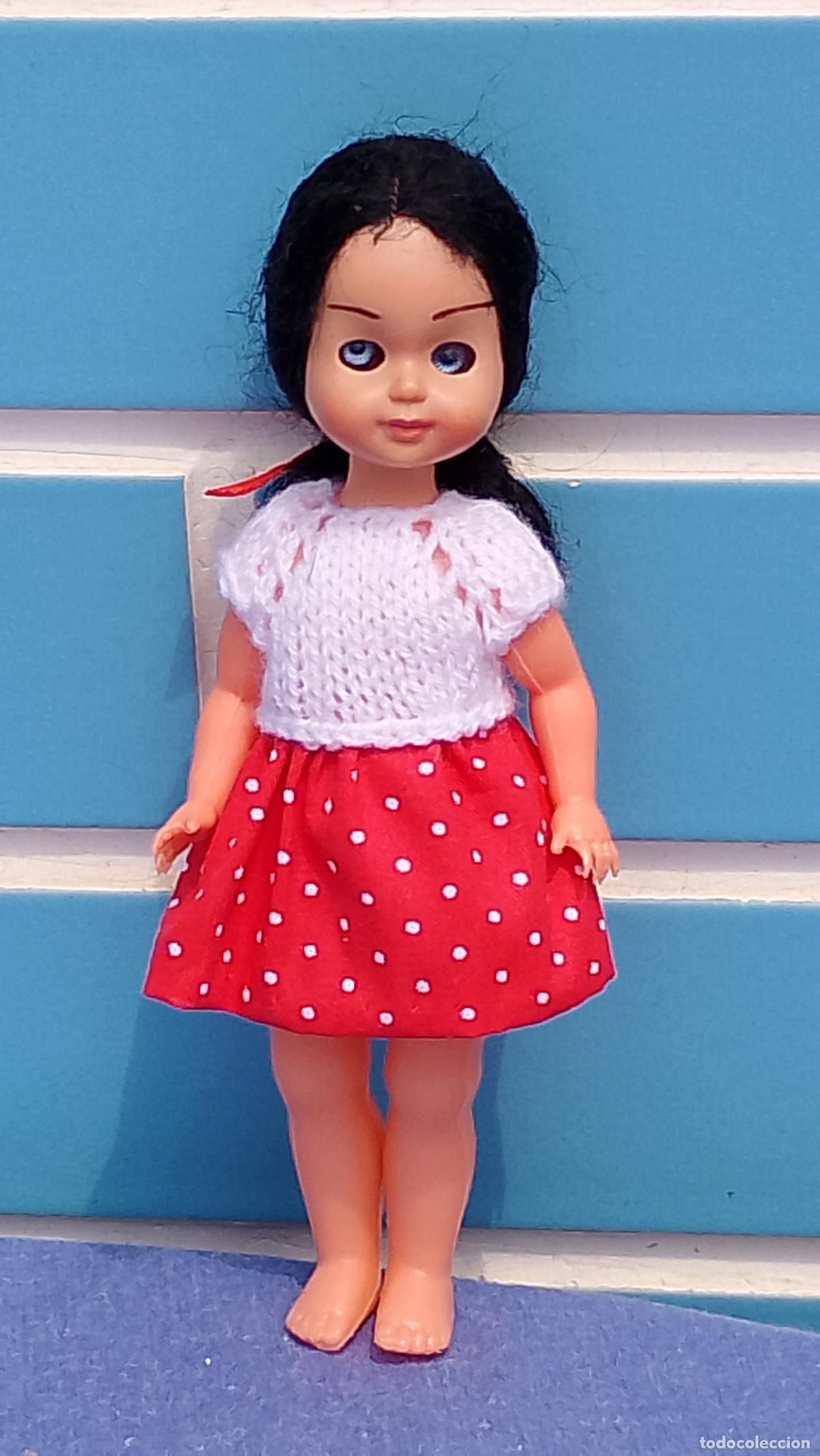 Mu&ntilde;ecas espa&ntilde;olas modernas: Antigua mu&ntilde;eca Bambina morena de Juguetes CAB de celuloide