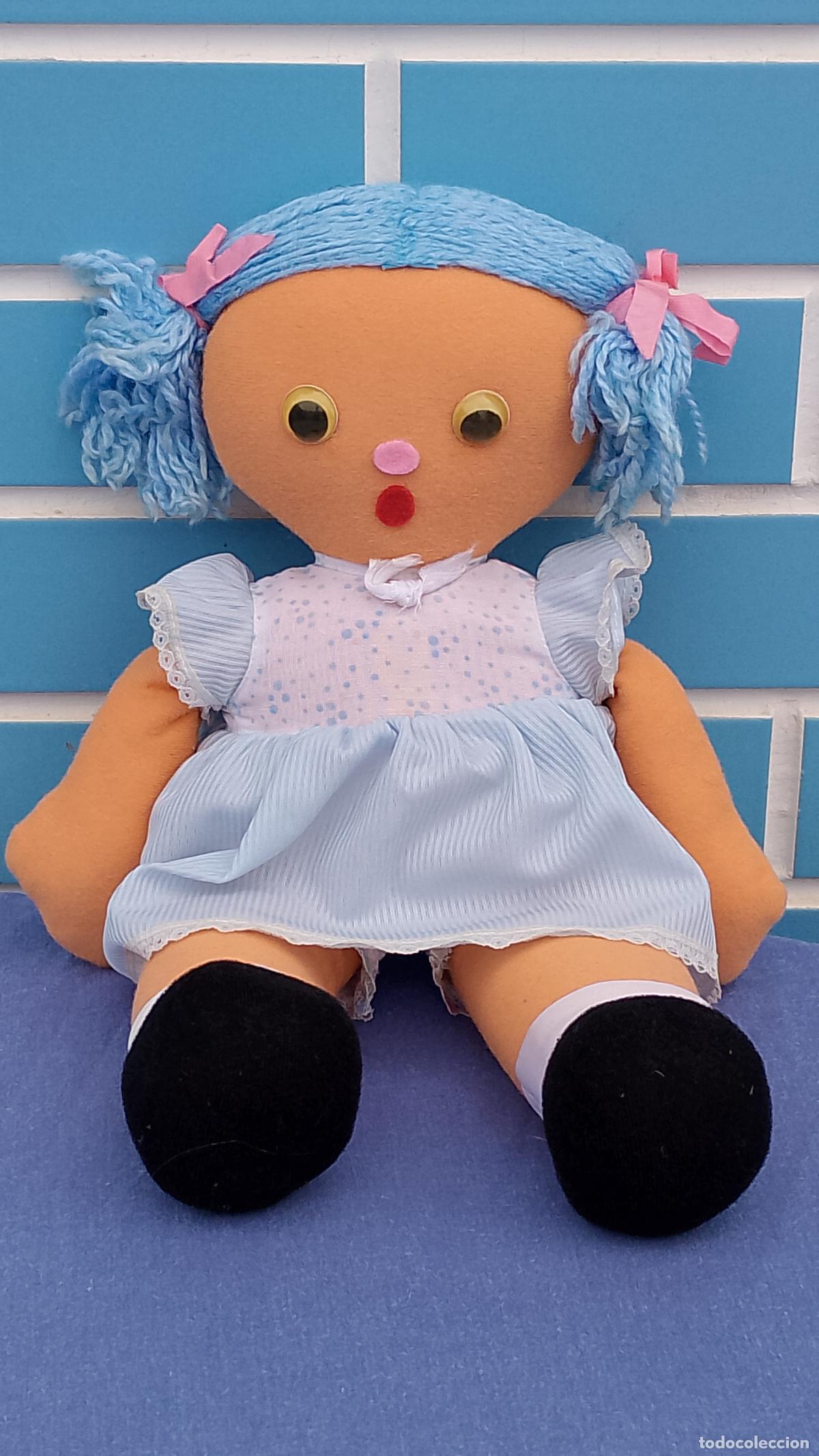 Mu&ntilde;ecas espa&ntilde;olas modernas: Antigua mu&ntilde;eca de trapo fieltro de los a&ntilde;os 70
