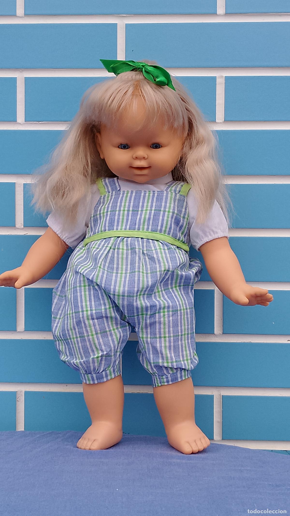 Mu&ntilde;ecas espa&ntilde;olas modernas: Antigua mu&ntilde;eca de b.b. con cara de tacto humano