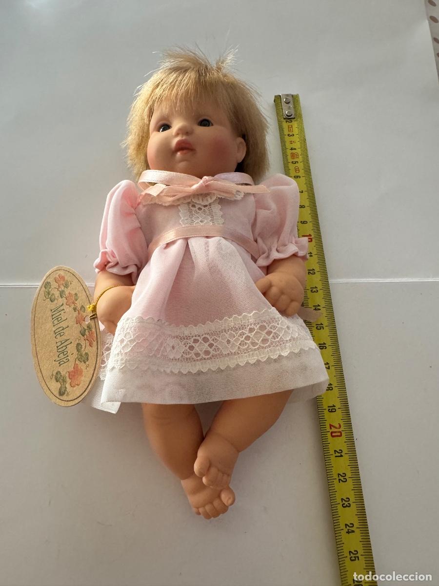 Mu&ntilde;ecas espa&ntilde;olas modernas: MU&Ntilde;ECA MIEL DE ABEJA - MARIQUITA P&Eacute;REZ (G)