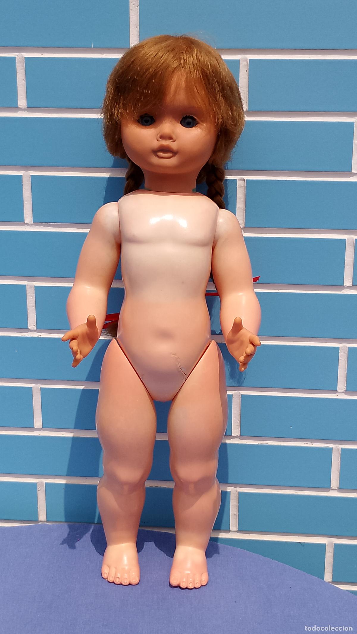 Mu&ntilde;ecas espa&ntilde;olas modernas: Antigua mu&ntilde;eca Cristina de Novo Gama de 60 cm con defectos, a&ntilde;os 60