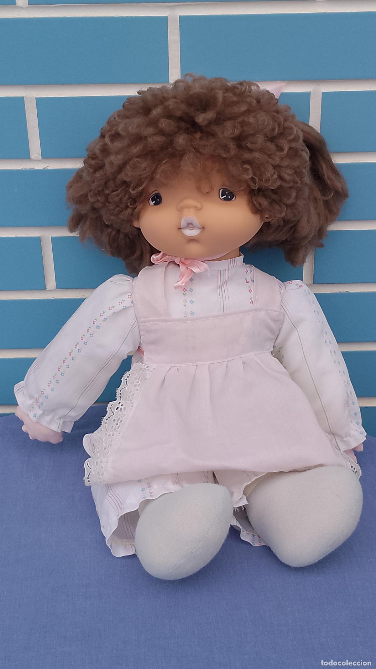 Mu&ntilde;ecas espa&ntilde;olas modernas: Antigua mu&ntilde;eca blanda de Joy, estilo Chochona