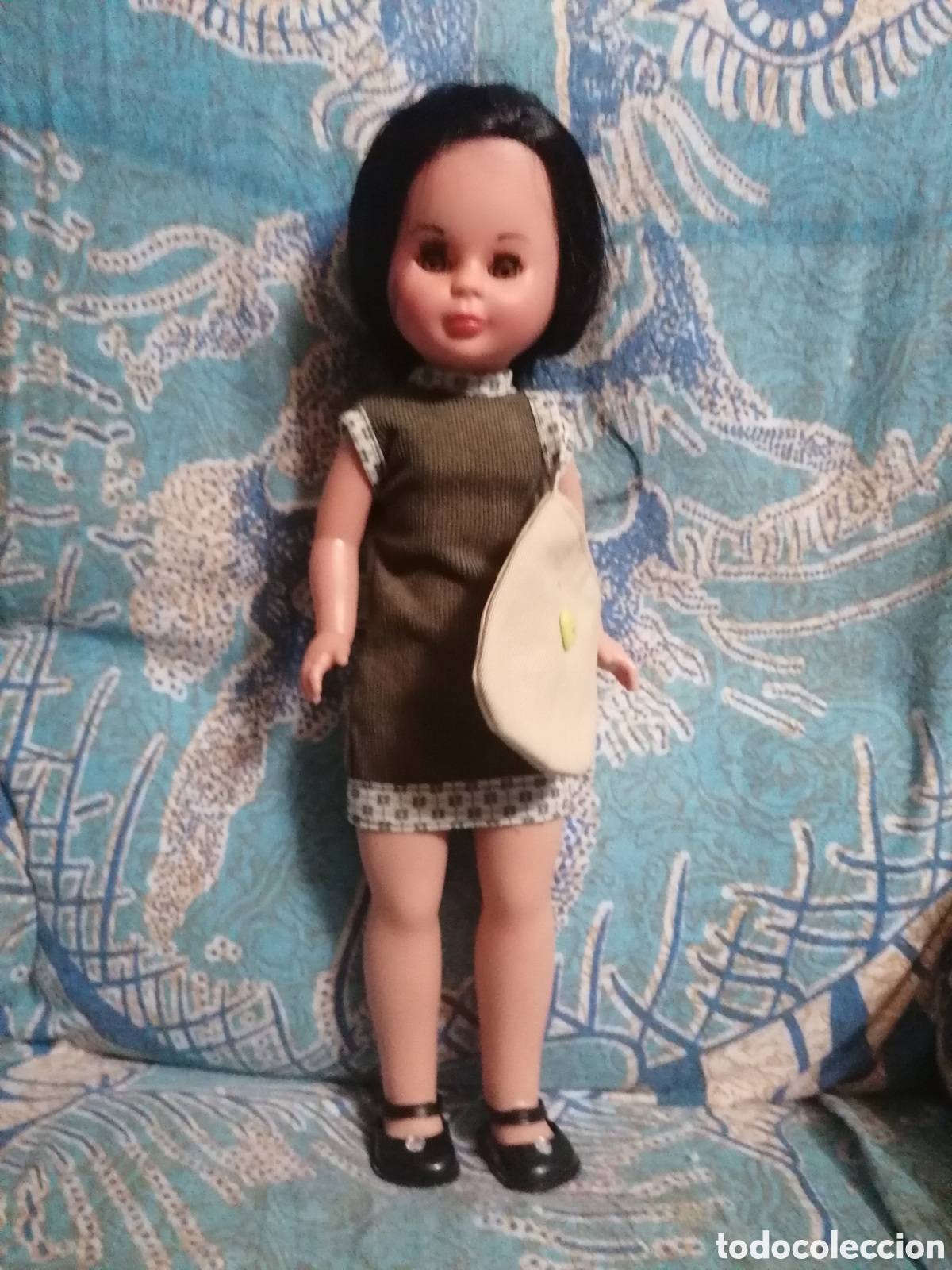 Mu&ntilde;ecas espa&ntilde;olas modernas: Mu&ntilde;eca Kika morena muy parecida a nancy