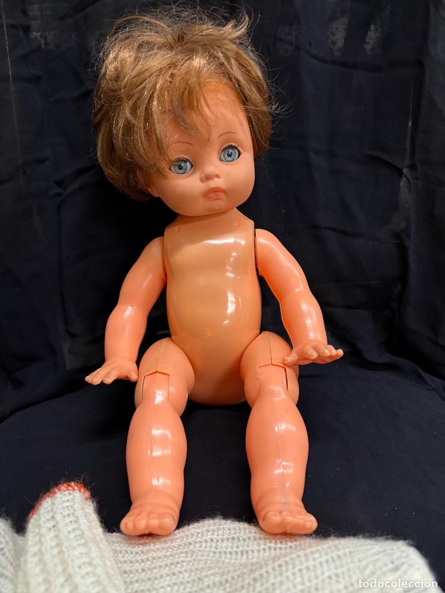 Mu&ntilde;ecas espa&ntilde;olas modernas: Mu&ntilde;eco Patoso de Vicma. Mecanismo pilas. Ojos durmientes. Mide unos 40cms