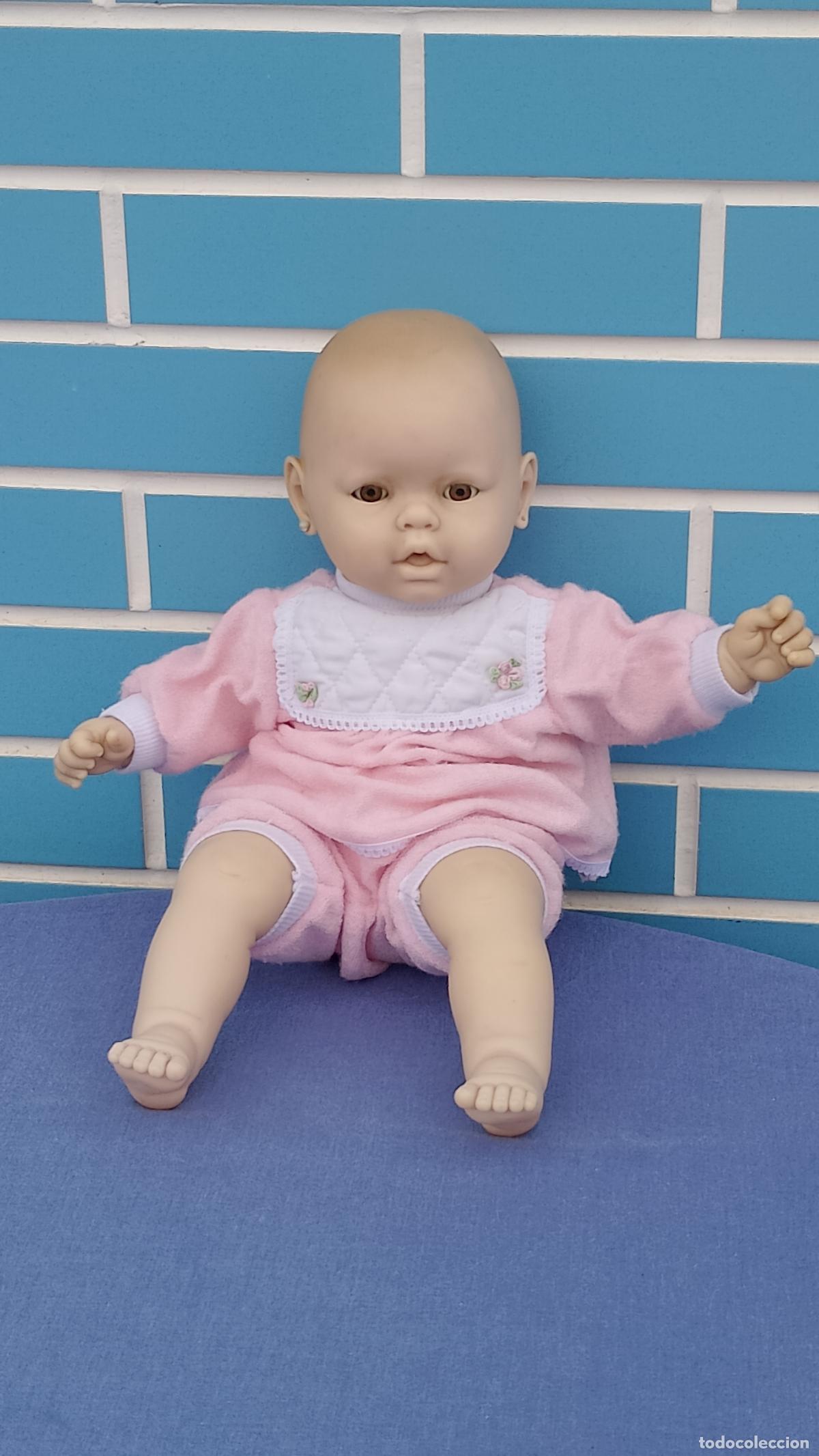 Mu&ntilde;ecas espa&ntilde;olas modernas: Antigua mu&ntilde;eca beb&eacute; Cuquita de b.b. de 43 cm