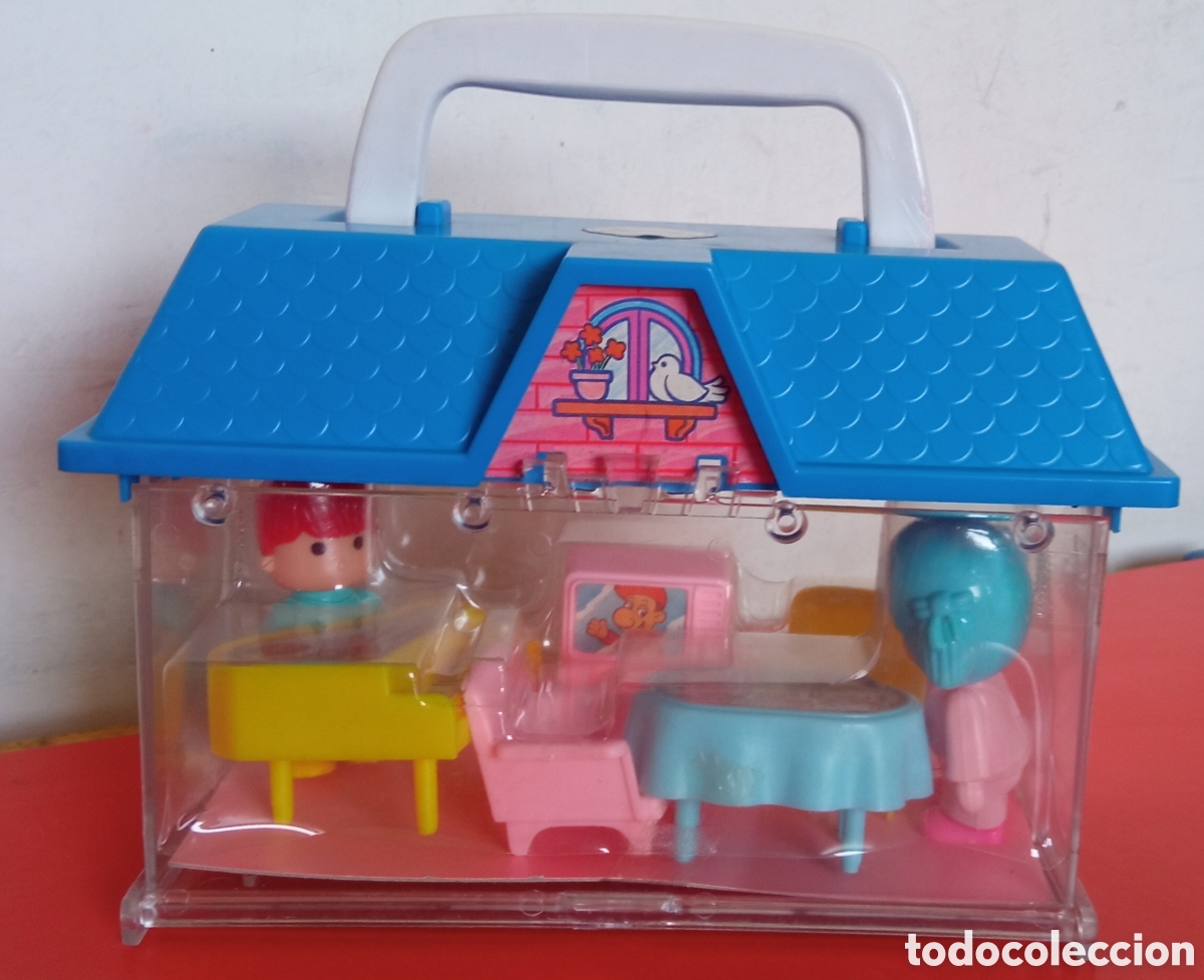 Mu&ntilde;ecas espa&ntilde;olas modernas: MALET&Iacute;N SALA DE ESTAR CON 2 MU&Ntilde;ECOS (SIMILAR PINYPON).LOS MOVIS DE GLOBETOYS 80'S.NUEVO.