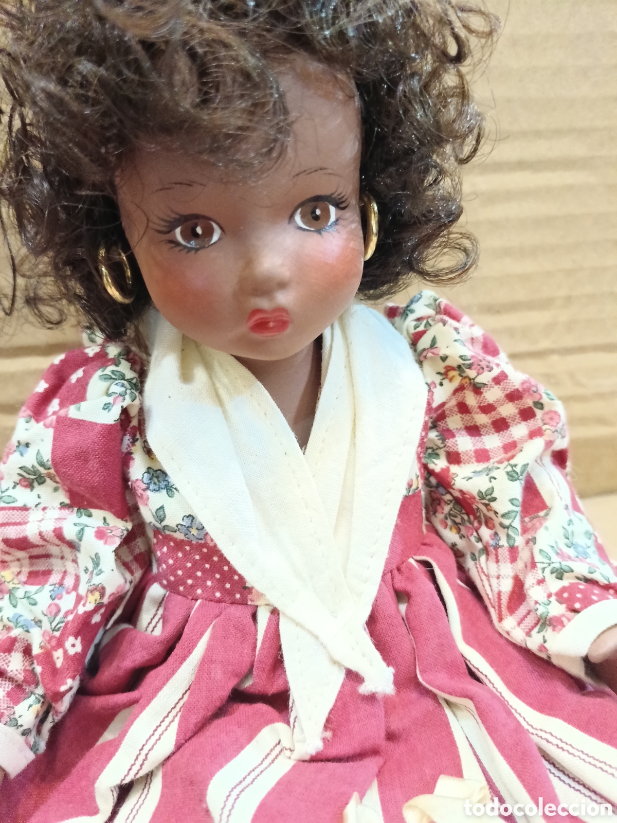Mu&ntilde;ecas espa&ntilde;olas modernas: Mu&ntilde;eca de porcelana a&ntilde;os 70 buen estado