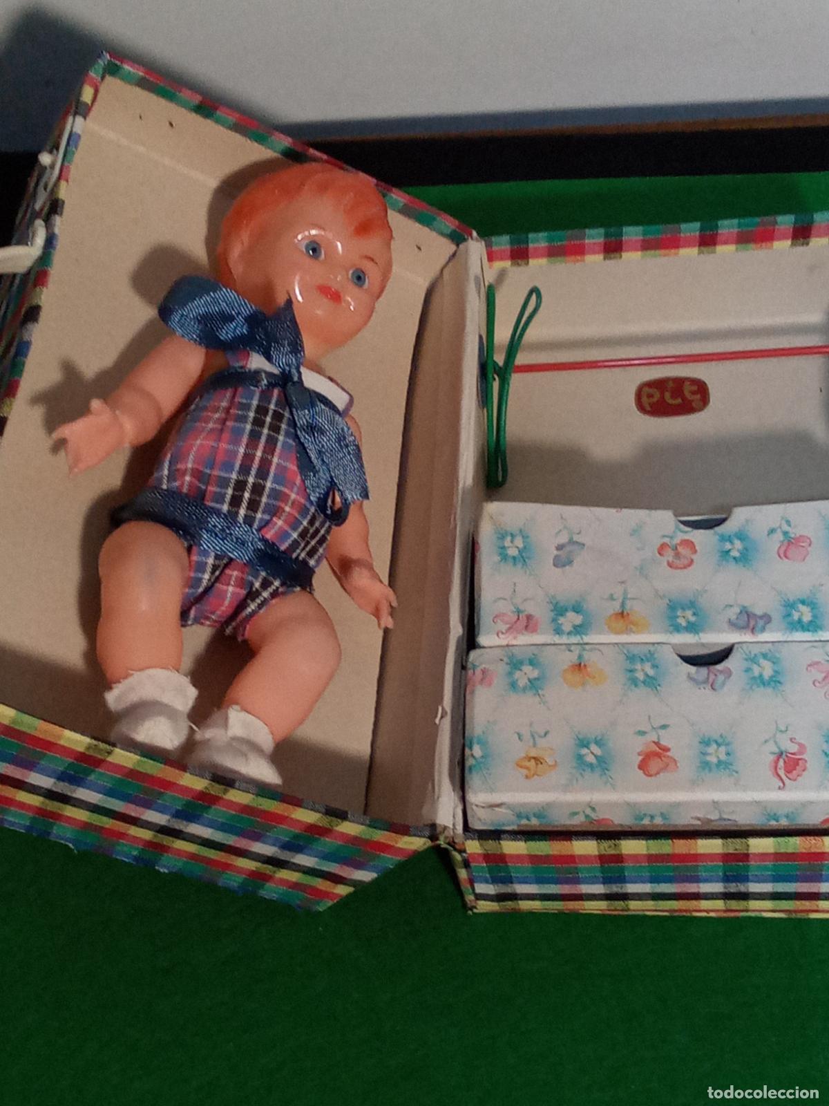 Mu&ntilde;ecas espa&ntilde;olas modernas: MU&Ntilde;ECA PIT, CON BA&Uacute;L DE VIAJE