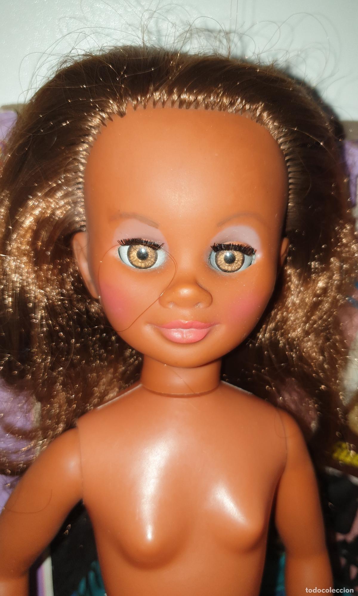 Mu&ntilde;ecas espa&ntilde;olas modernas: BONITA MU&Ntilde;ECA FANNY VICMA NEGRA VESTIDA Y CALZADA CON ROPA ORIGINAL