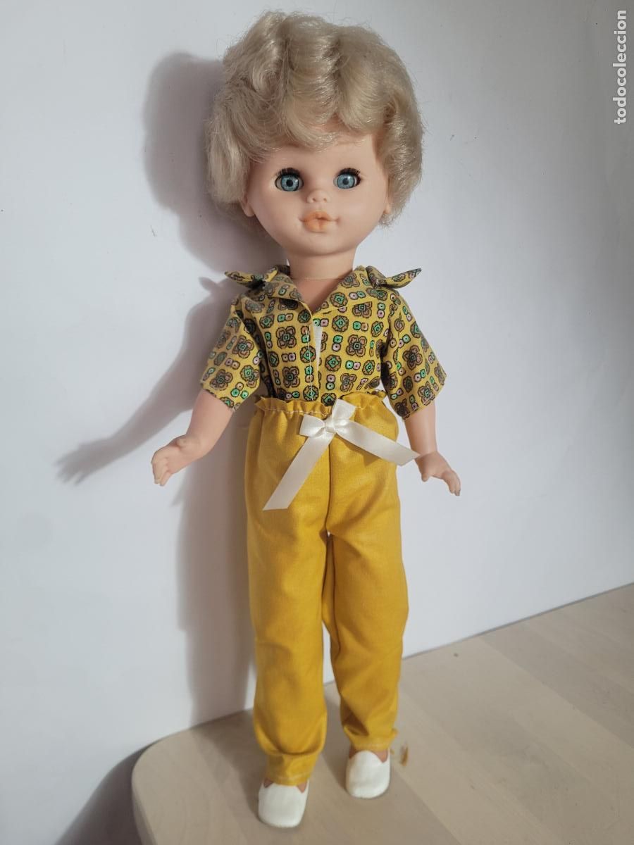 Mu&ntilde;ecas espa&ntilde;olas modernas: mu&ntilde;eca maniqui carolina de beymol PELO CORTO ONDULADO