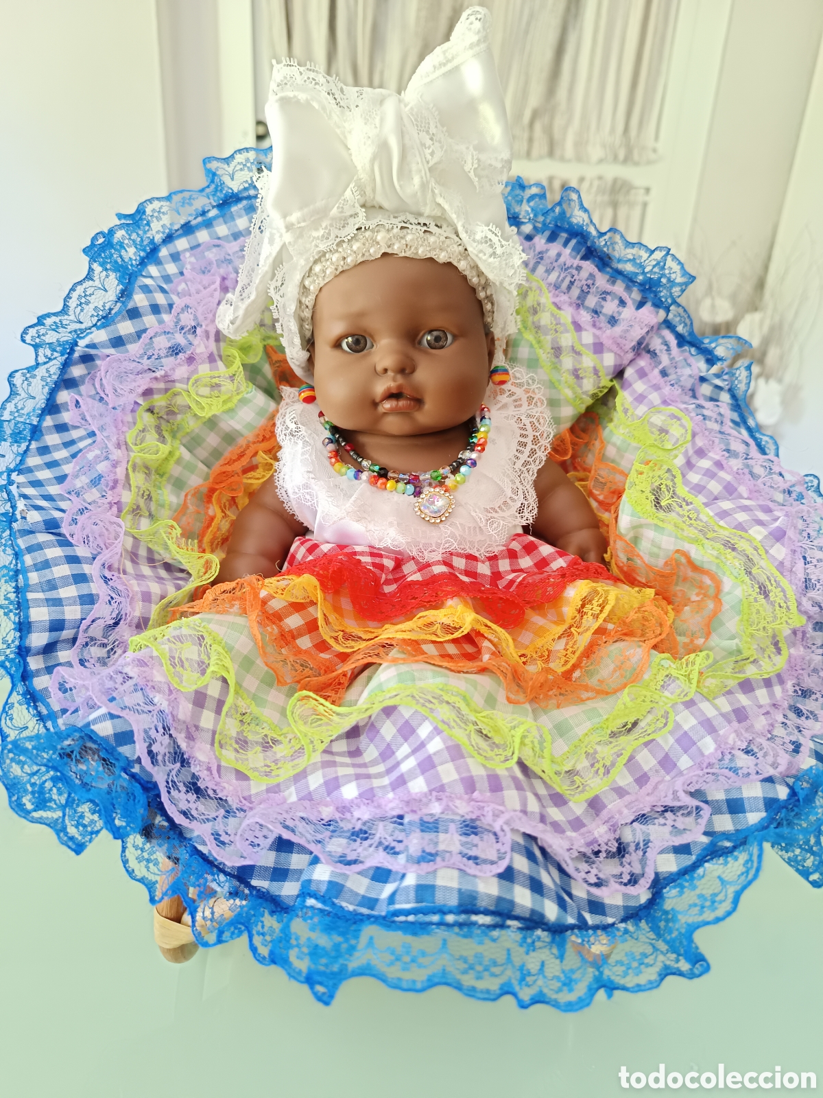 Mu&ntilde;ecas espa&ntilde;olas modernas: Preciosa Mu&ntilde;eca Mam&aacute; Francisca Saya 7 colores