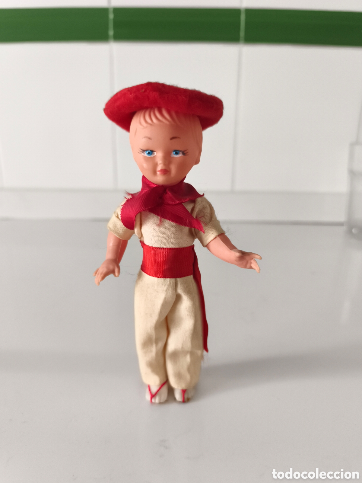Mu&ntilde;ecas espa&ntilde;olas modernas: Antiguo mu&ntilde;eco PVC en perfecto estado
