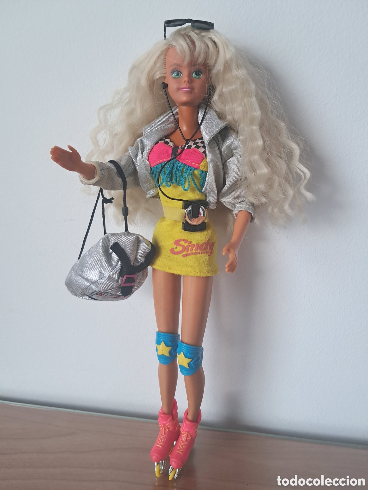 Mu&ntilde;ecas espa&ntilde;olas modernas: MU&Ntilde;ECA SINDY PATINADORA 1991