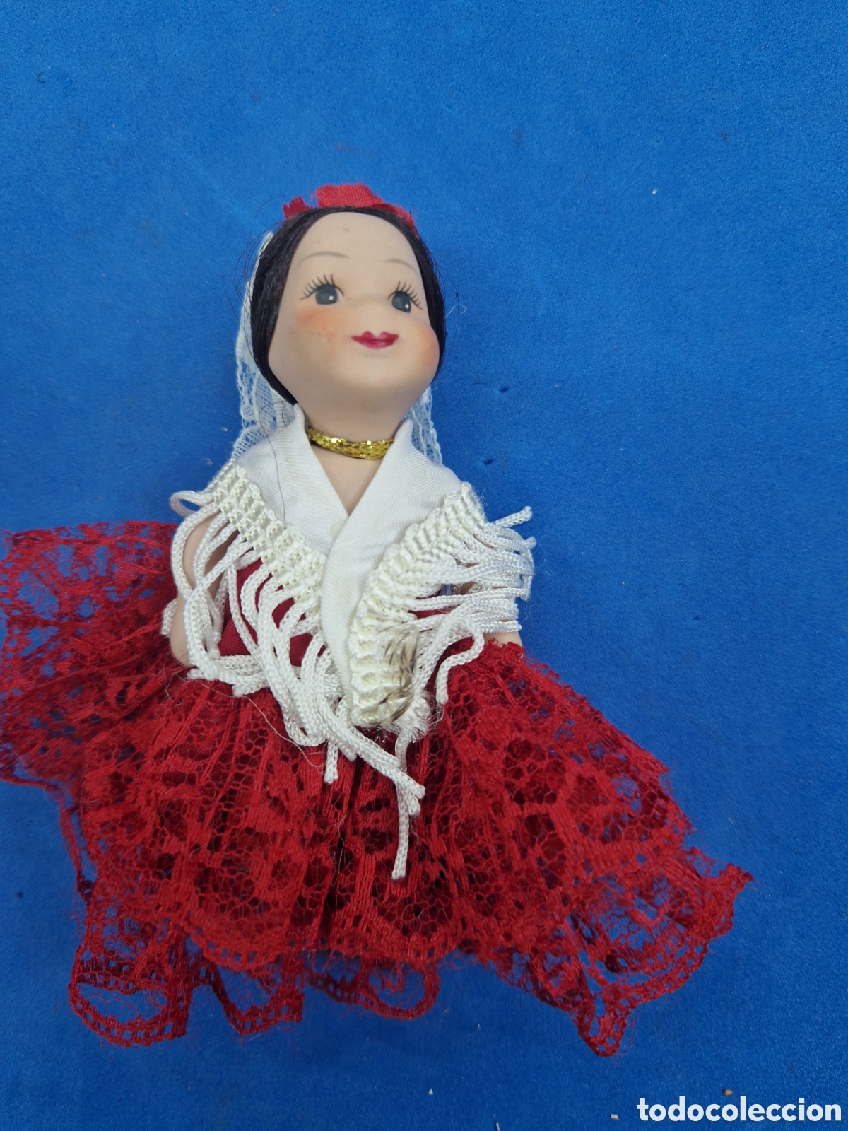Mu&ntilde;ecas espa&ntilde;olas modernas: Mu&ntilde;eca de porcelana vestida de gitana