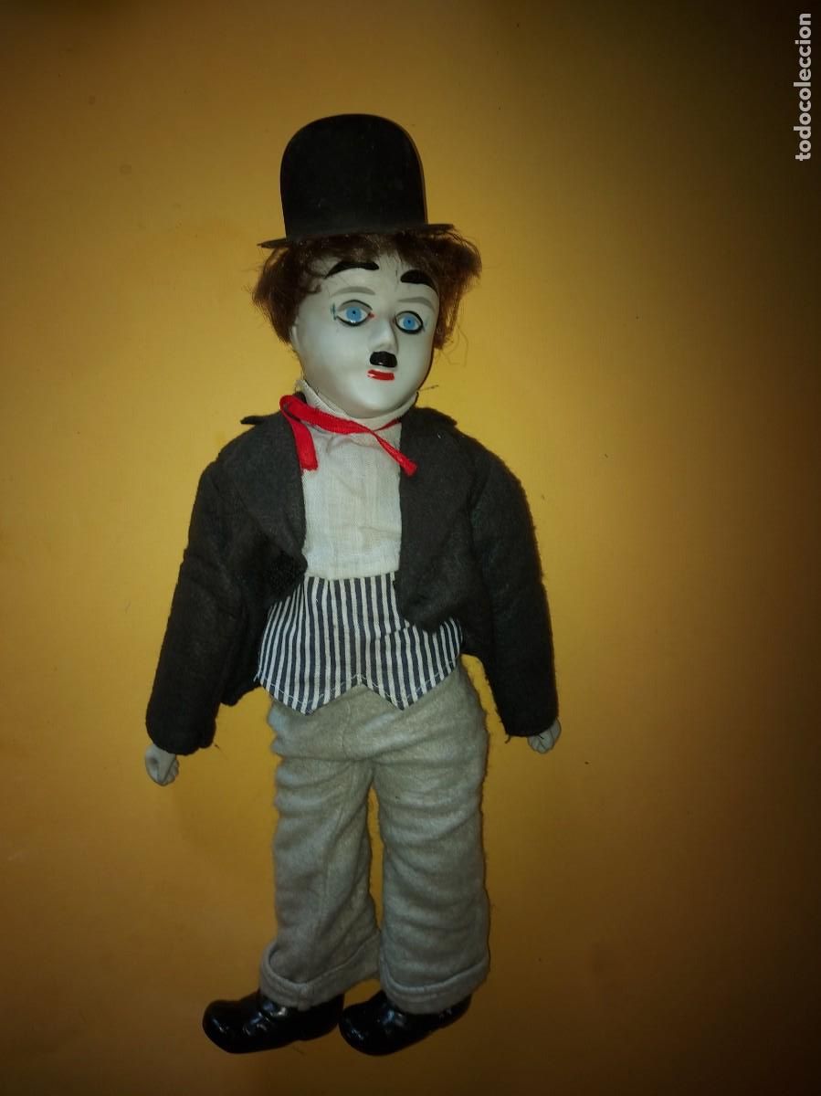 Mu&ntilde;ecas espa&ntilde;olas modernas: Charlot - Charles Chaplin - mu&ntilde;eco porcelana y trapo