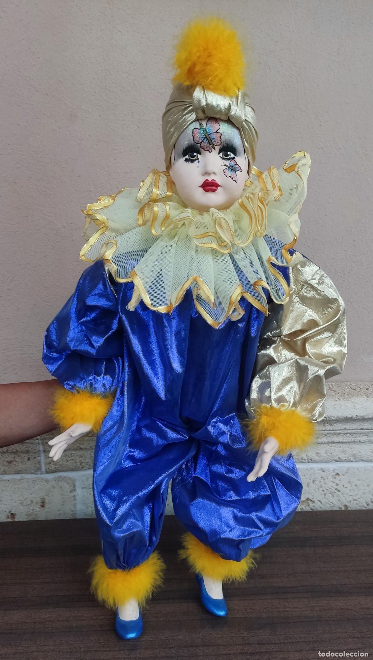 Mu&ntilde;ecas espa&ntilde;olas modernas: Precioso y enorme Pierrot de 62cms.