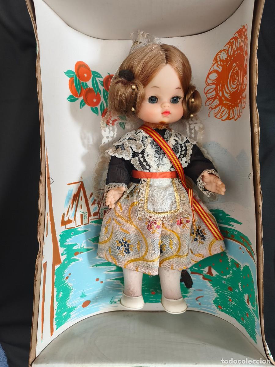 Mu&ntilde;ecas espa&ntilde;olas modernas: MU&Ntilde;ECA FARITA VINTAGE a&ntilde;os 60/70 traje regional FALLERA