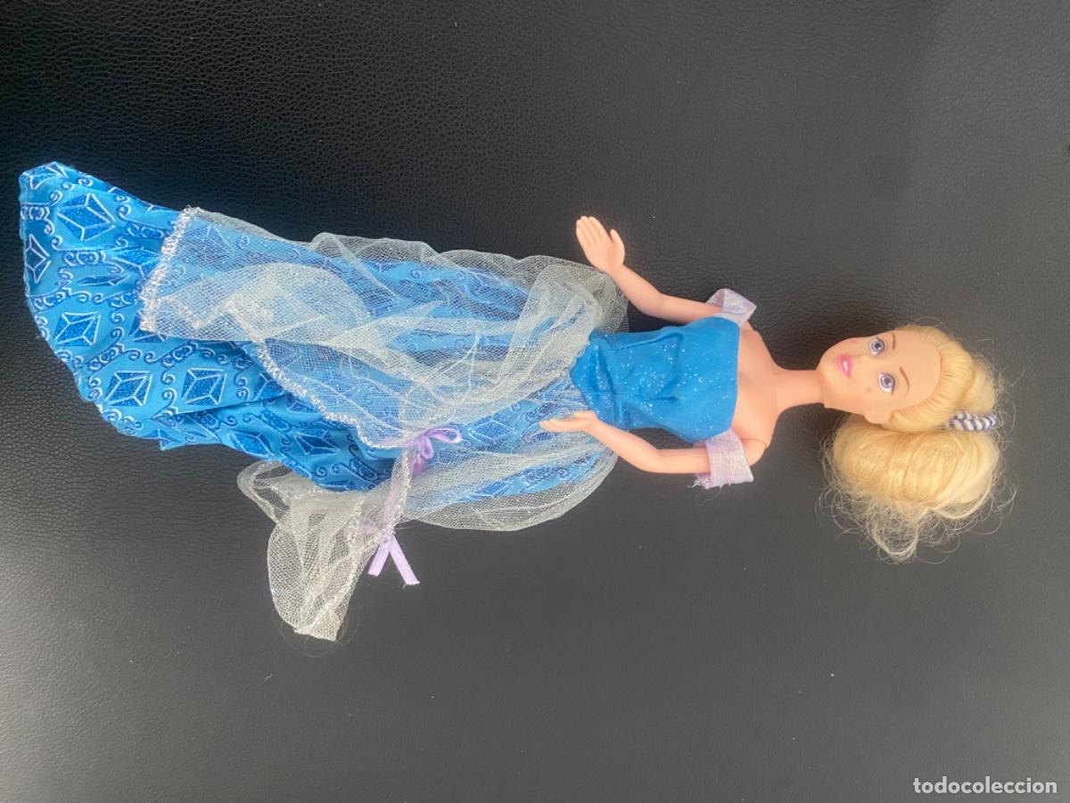Mu&ntilde;ecas espa&ntilde;olas modernas: MU&Ntilde;ECA CENICIENTA DISNEY