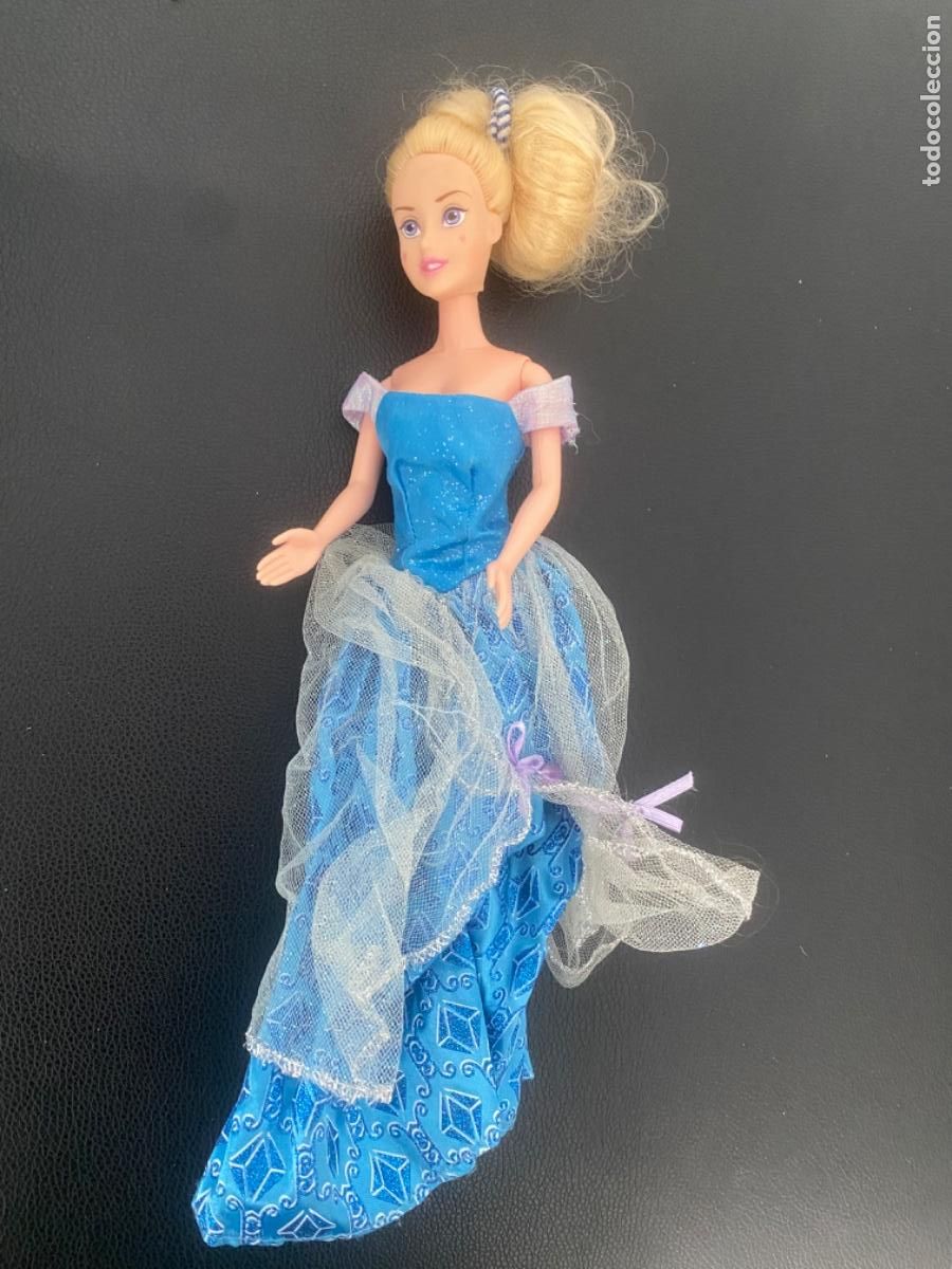 Mu&ntilde;ecas espa&ntilde;olas modernas: MU&Ntilde;ECA CENICIENTA DISNEY