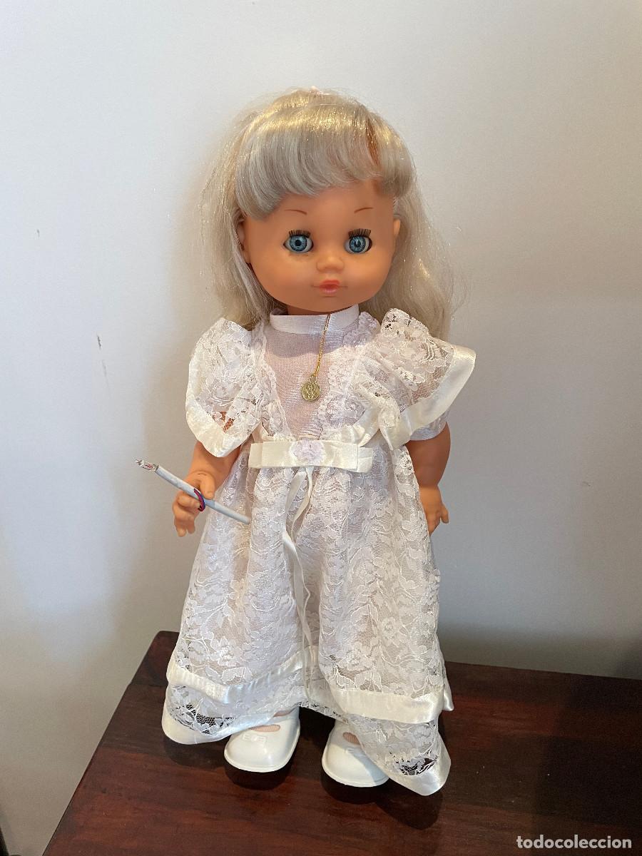 Mu&ntilde;ecas espa&ntilde;olas modernas: Mu&ntilde;eca JESMAR de Primera Comuni&oacute;n de los a&ntilde;os 70.