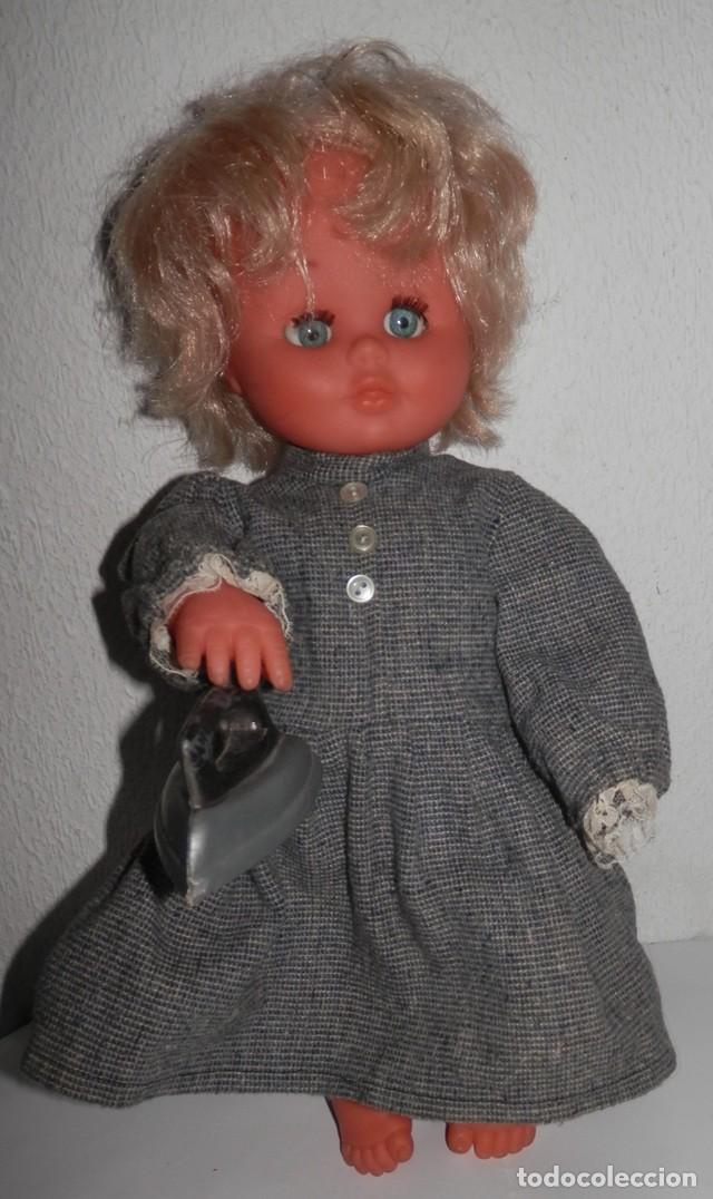 Mu&ntilde;ecas espa&ntilde;olas modernas: MU&Ntilde;ECA VINTAGE DE LA MARCA ESVI