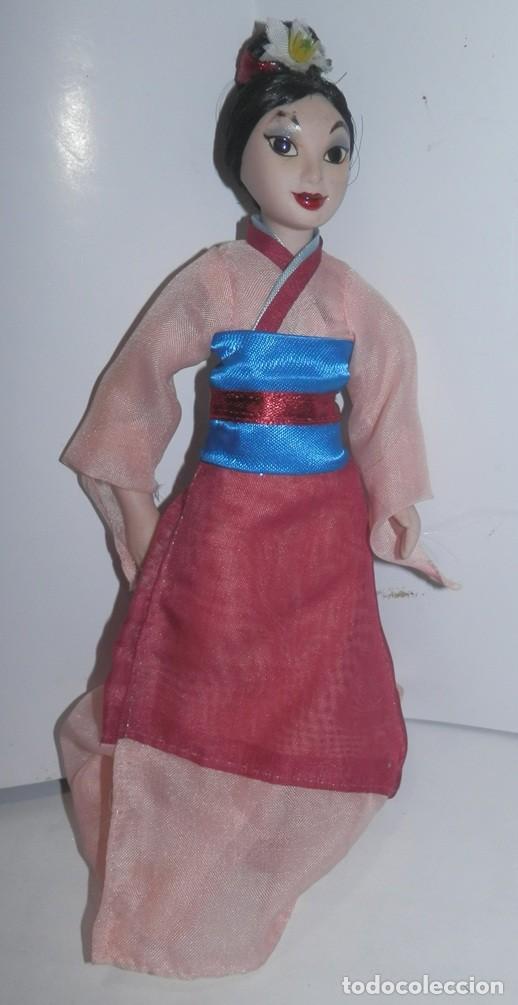 Mu&ntilde;ecas espa&ntilde;olas modernas: MU&Ntilde;ECA DE PORCELANA DE MULAN