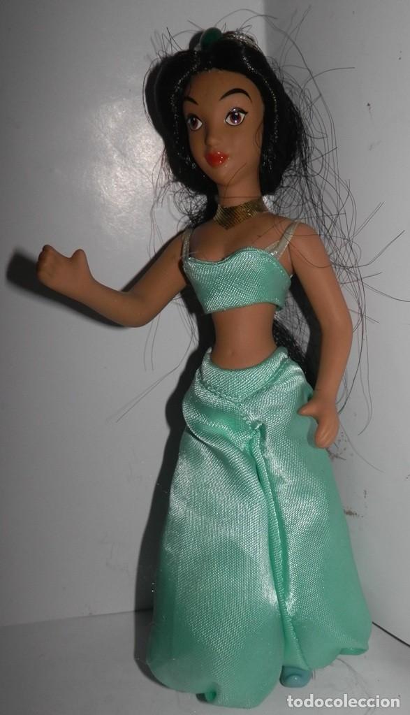 Mu&ntilde;ecas espa&ntilde;olas modernas: MU&Ntilde;ECA DE PORCELANA DE LA PRINCESA JASMIN