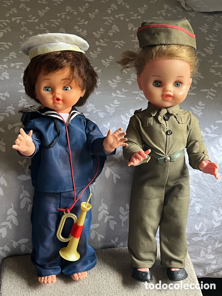 Mu&ntilde;ecas espa&ntilde;olas modernas: Lote 2 mu&ntilde;ecas a&ntilde;os 70 Ej&eacute;rcito y Marina