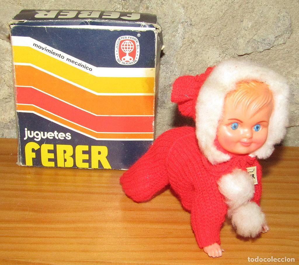 Mu&ntilde;ecas espa&ntilde;olas modernas: ANTIGUO MU&Ntilde;ECO BEBE GATEADOR DE FEBER - A CUERDA Y FUNCIONANDO - EN SU CAJA ORIGINAL - A&Ntilde;OS 70
