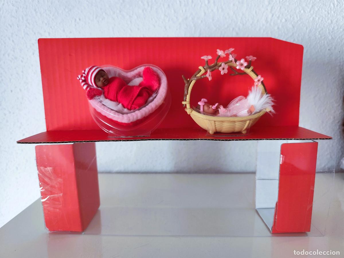 Mu&ntilde;ecas espa&ntilde;olas modernas: Lote de 2 Beb&eacute;s Zuru MY MINI BABY SWEET HEARTS con cajita expositora.