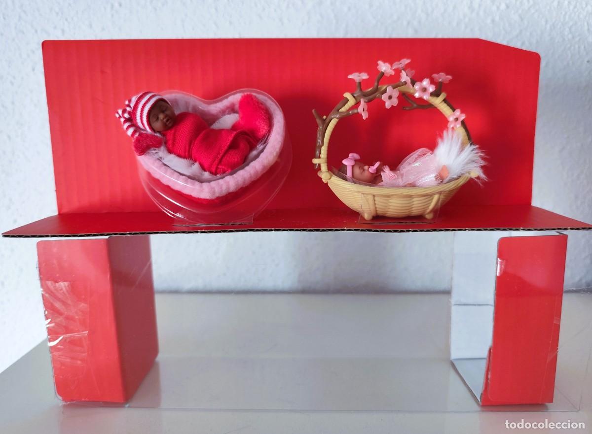 Mu&ntilde;ecas espa&ntilde;olas modernas: Lote de 2 Beb&eacute;s Zuru MY MINI BABY SWEET HEARTS con cajita expositora.