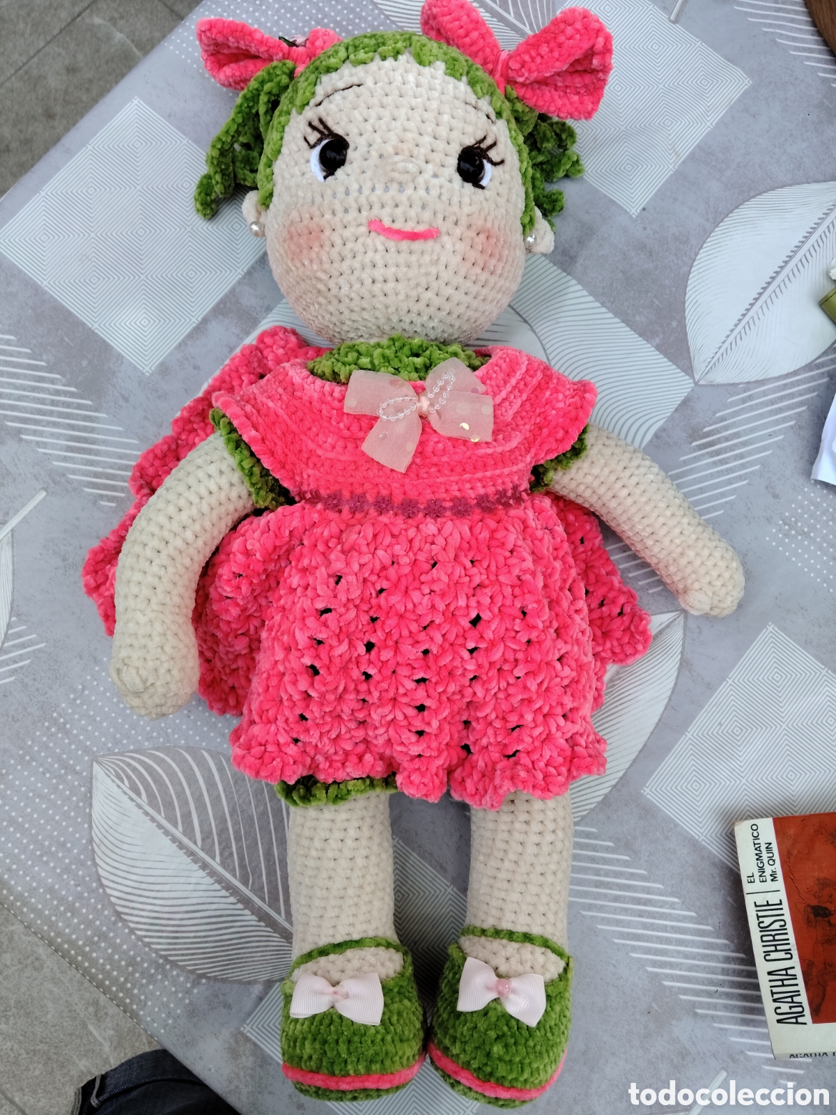 Mu&ntilde;ecas espa&ntilde;olas modernas: Mu&ntilde;eca artesanal ganchillo amigurumi