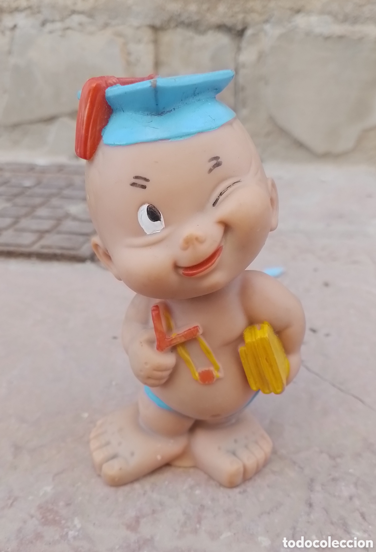 Mu&ntilde;ecas espa&ntilde;olas modernas: Antiguo mu&ntilde;eco beb&eacute; de goma Galtoys. Estudiante.