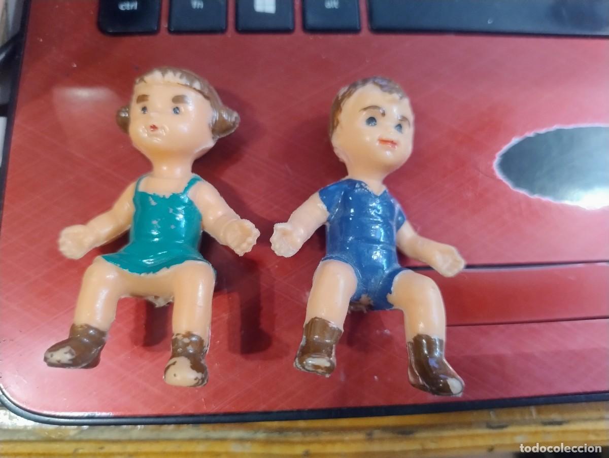 Bambole Spagnole Moderne: 2 MU&Ntilde;ECOS NI&Ntilde;O / NI&Ntilde;A NI&Ntilde;OS SENTADOS - ACCESORIO NORIA CHOQUETIN BERNABEU GISBERT - A&Ntilde;OS 70