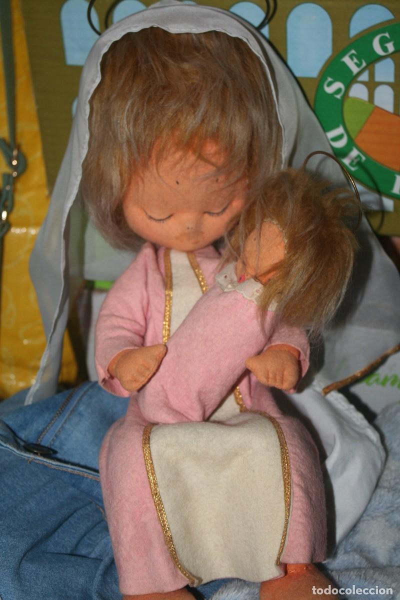 Mu&ntilde;ecas espa&ntilde;olas modernas: mu&ntilde;eca mu&ntilde;eco virgen con ni&ntilde;o fieltro