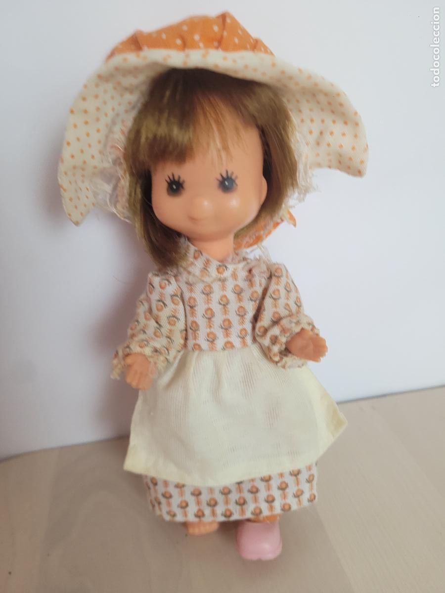 Mu&ntilde;ecas espa&ntilde;olas modernas: mu&ntilde;eca laura de las monta&ntilde;as de toyse