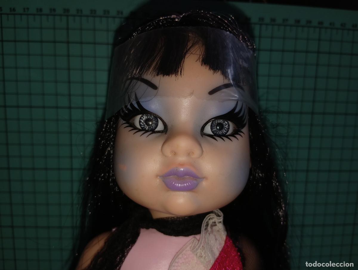 Mu&ntilde;ecas espa&ntilde;olas modernas: Mu&ntilde;eca g&oacute;tica J.Berna estilo Monster high gotika