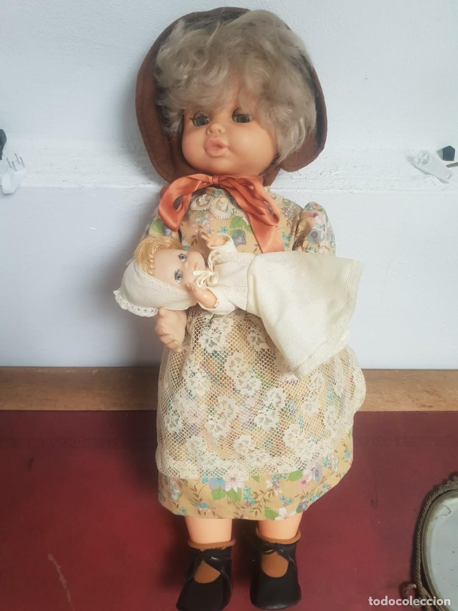 Mu&ntilde;ecas espa&ntilde;olas modernas: Mu&ntilde;eca jesmy mama de jesmar con bebe jesmarin