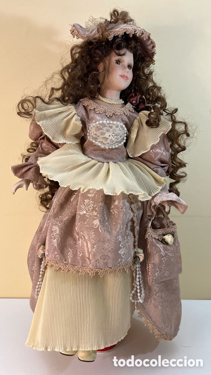Mu&ntilde;ecas espa&ntilde;olas modernas: Mu&ntilde;eca de Porcelana Con Soporte Met&aacute;lico 56 cm