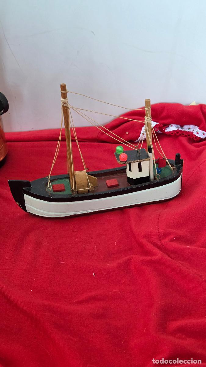 Mu&ntilde;ecas espa&ntilde;olas modernas: maqueta de barco vintage