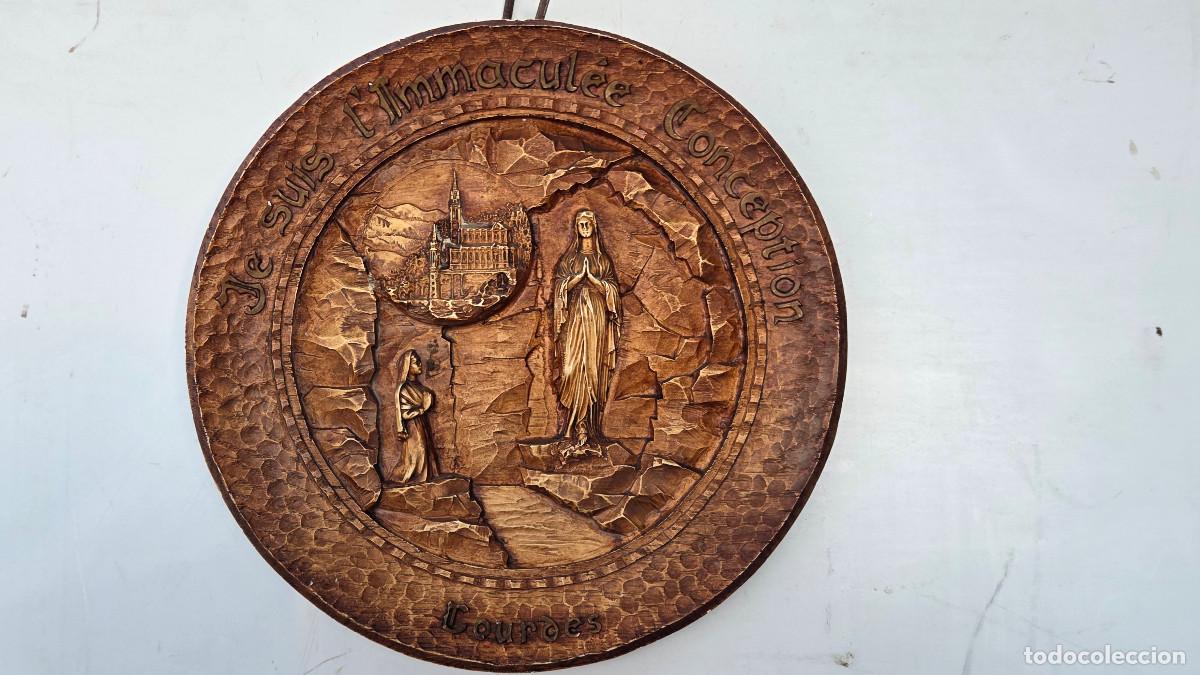 Mu&ntilde;ecas espa&ntilde;olas modernas: plato antiguo religioso